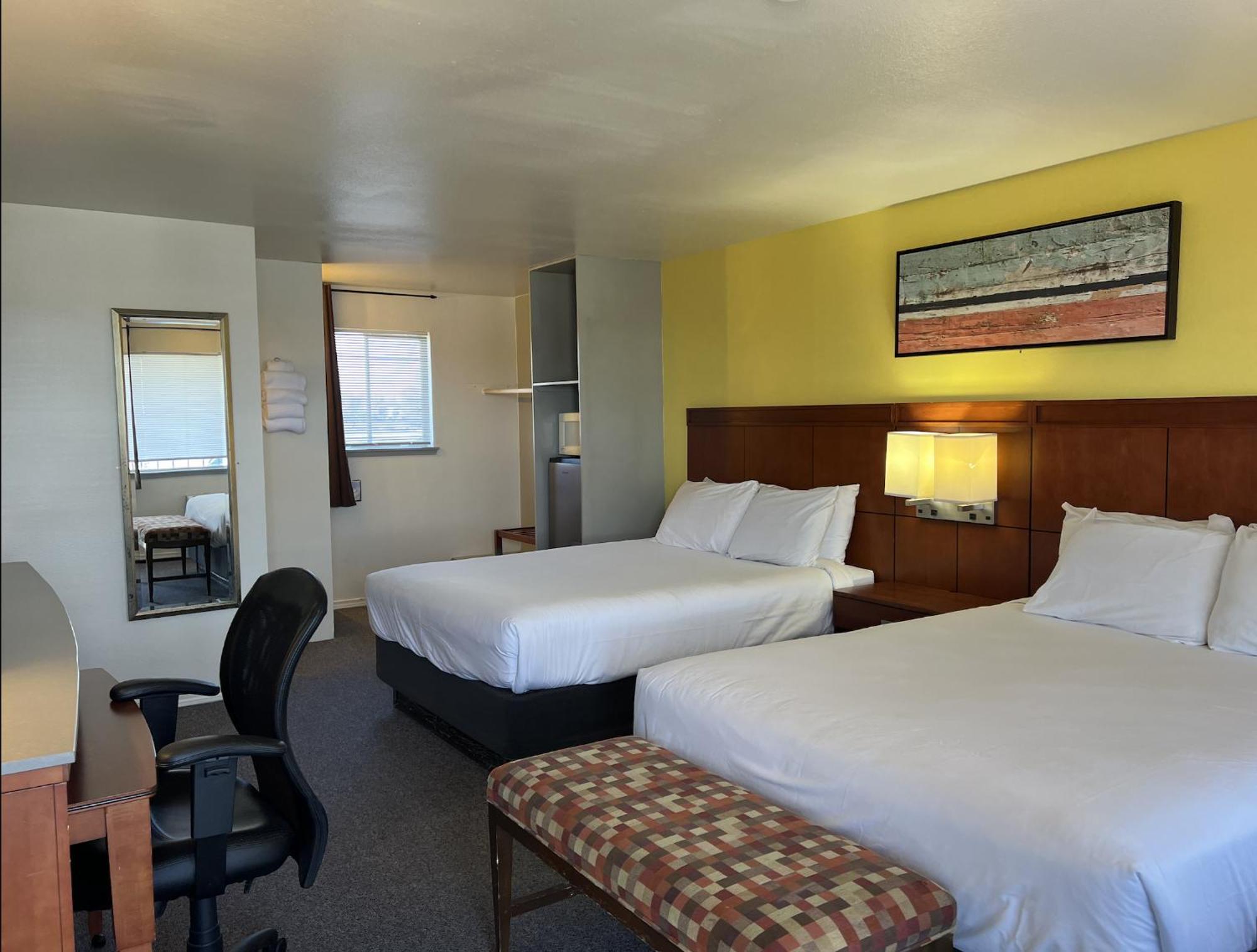 Lakeshore Inn Water Front Моузъс Лейк Екстериор снимка